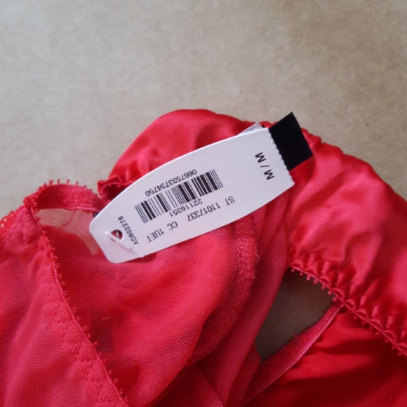 Victoria's secret sexy cheekini bow rhinestone med - Picture 4 of 4